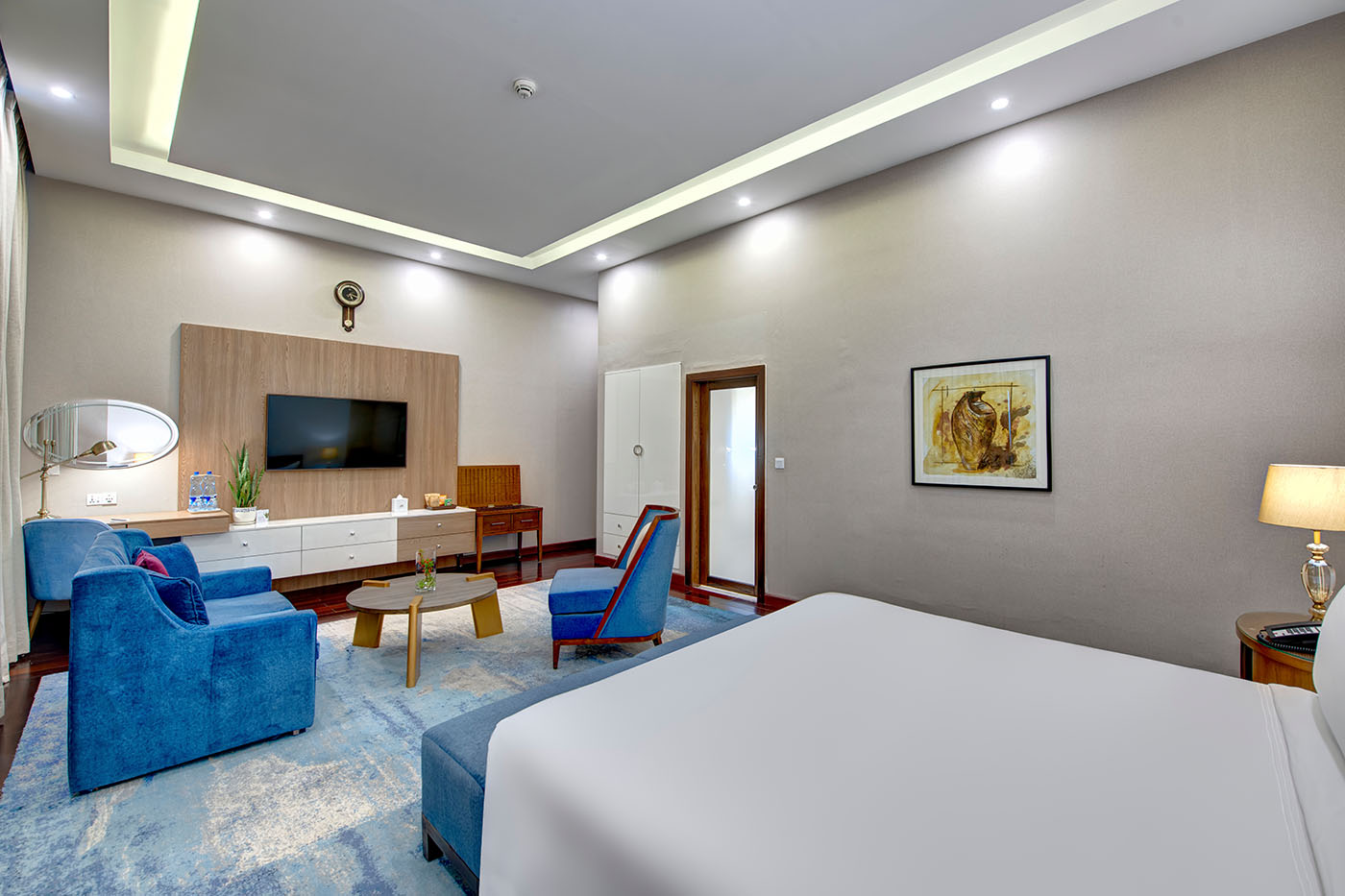 Royal Suite image 13