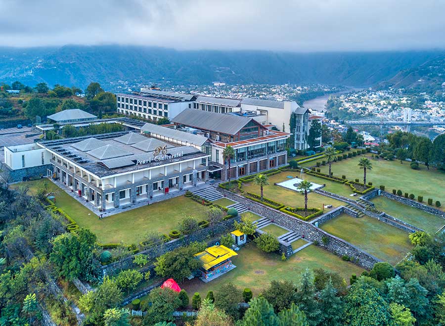Explore the Best Luxury Hotels in Muzaffarabad for Couples and Families